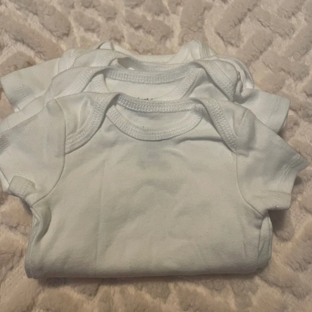 Carter's Baby Bodysuits 7 piece Short Sleeve One piece White‎ Floral NB